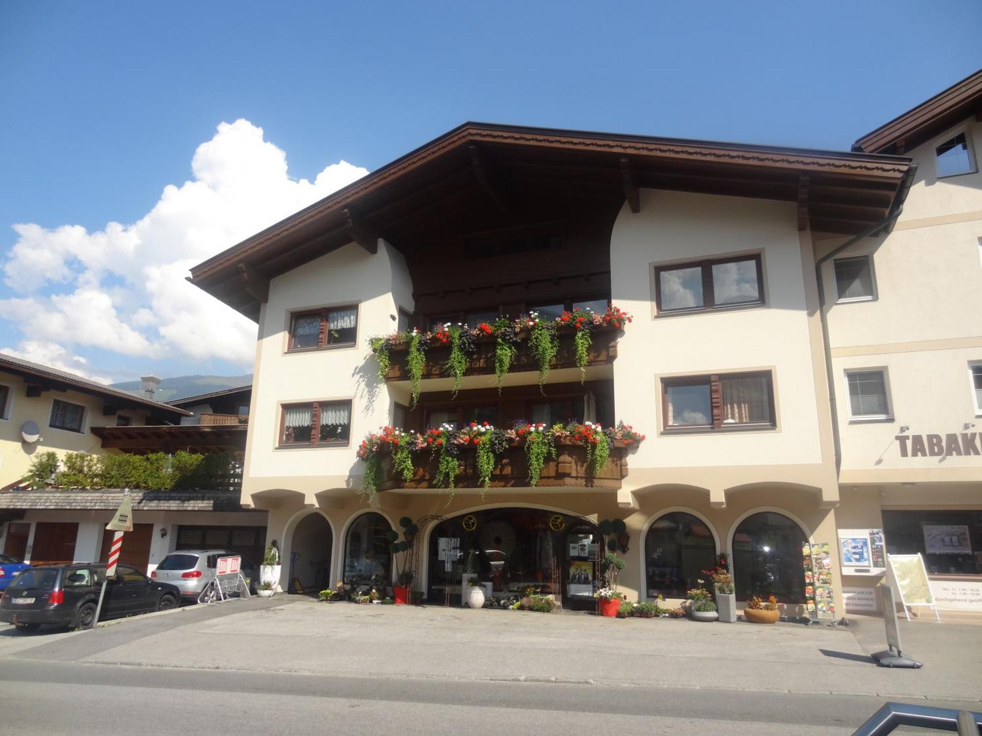 Ferienwohnung Blumen Penz Zell am Ziller Zimmer foto